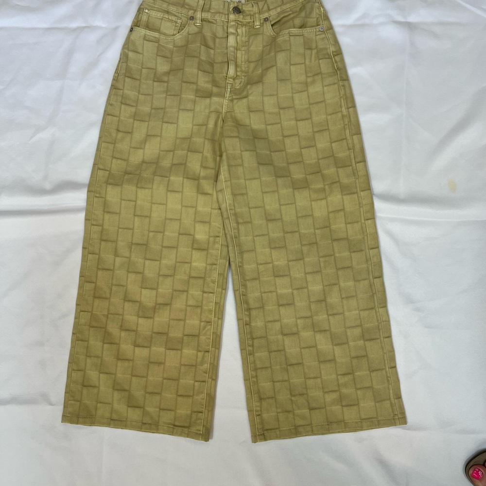 Madewell junior Wide-Leg Checkerboard Pants, in a beautiful celery green color.